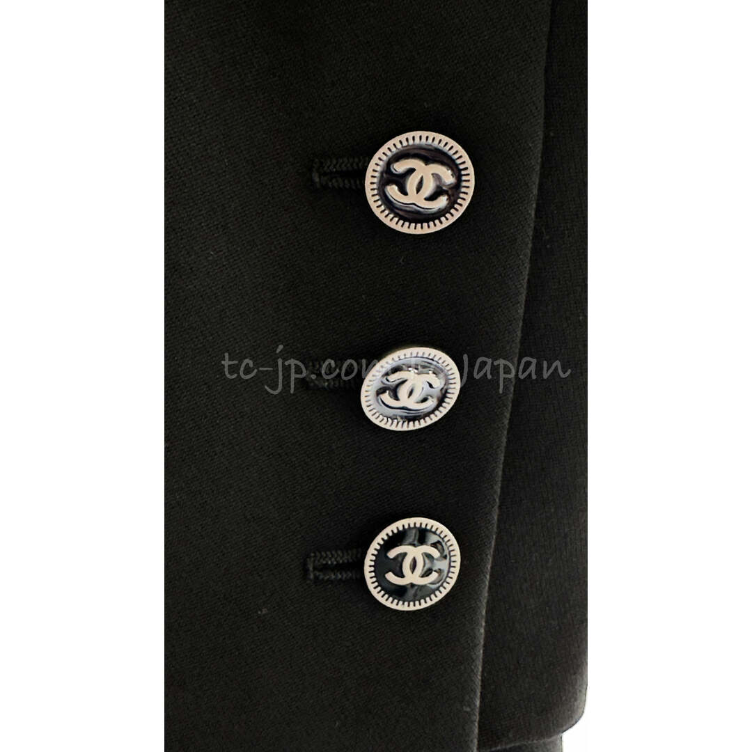 シャネル スーツ CHANEL ブラック ウール CC ボタン ダブル シャネル スーツ CHANEL ブラック ウール CC ボタン ダブル