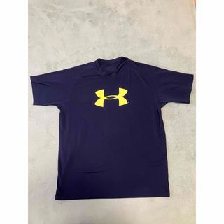 アンダーアーマー(UNDER ARMOUR)のアンダーアーマー  ビックロゴtシャツ　イエローロゴ(Tシャツ/カットソー(半袖/袖なし))