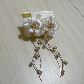 花　ゆらゆら　イヤリング　ニッケルフリー