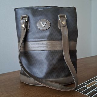 マリオバレンチノ バケツ型 ショルダーバッグ トートバッグ　VALENTINO(ショルダーバッグ)