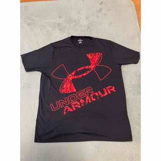 アンダーアーマー(UNDER ARMOUR)のアンダーアーマー  ビックロゴtシャツ　オレンジロゴ(Tシャツ/カットソー(半袖/袖なし))