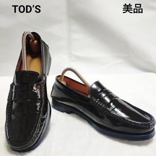 トッズ(TOD'S)の【美品】TOD’S エナメル コインローファー ダークブラウン 371/2(ローファー/革靴)