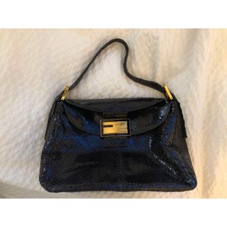 フェンディ(FENDI)のフェンディ　FENDI マンマ　バゲット　エキゾチックレザー　パイソン　黒(ショルダーバッグ)