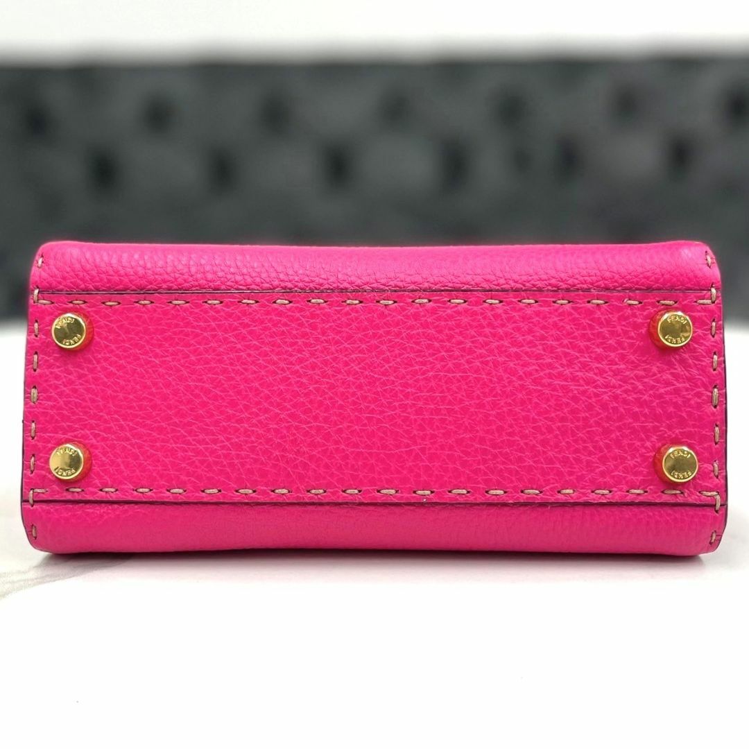 FENDI - 美品☆ フェンディ ピーカブー ミニ セレリア ピンク FENDI - 美品☆ フェンディ ピーカブー ミニ セレリア ピンク