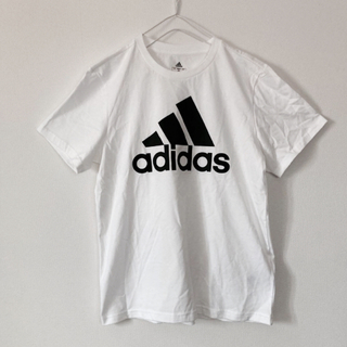 アディダス(adidas)のadidasロゴTシャツスポーツウェア(Tシャツ(半袖/袖なし))