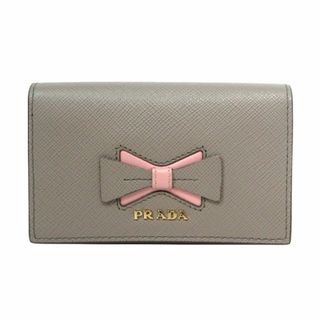 プラダ(PRADA)の【新品】プラダ  カードケース 1MC122 SAFFIANO FIOCCO PRADA サフィアーノレザー リボンモチーフ カードホルダー アウトレット レディース(名刺入れ/定期入れ)