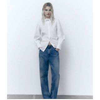 ザラ(ZARA)のビジューボタン付きシャツ(シャツ/ブラウス(長袖/七分))