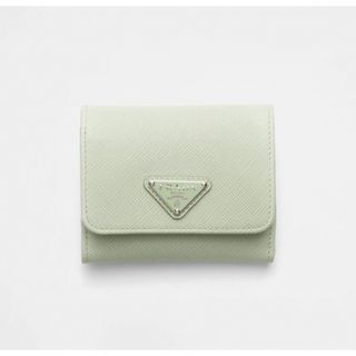 PRADA(財布 ・ グリーン・カーキ/緑色系)のフリマアイテム一覧 PRADA(財布 ・ グリーン・カーキ/緑色系)のフリマアイテム一覧