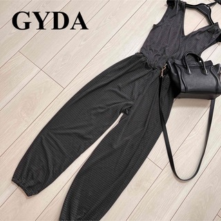 ジェイダ(GYDA)のGYDA 美品　Vネック　オールインワン　サロペット　ボーダー　ブラック　(オールインワン)