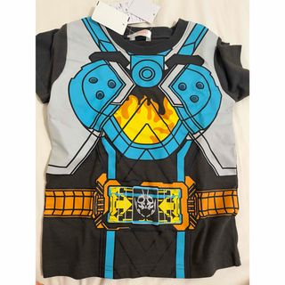 カメンライダーバトルガンバライド(仮面ライダーバトル ガンバライド)の仮面ライダー ガッチャード なりきりTシャツ 新品タグ付き サイズ110(Tシャツ/カットソー)