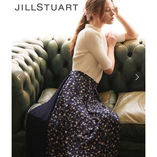 ジルスチュアート(JILLSTUART)のジルスチュアート ロング スカート フレア 切り替え 花柄 フラワー(ロングスカート)