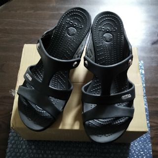 クロックス(crocs)のクロックスヒールサンダル　廃盤品(サンダル)