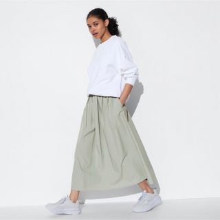 ユニクロ(UNIQLO)の【UNIQLO】新品未使用⭐︎ボリュームロングスカート（丈標準88cm）(ロングスカート)