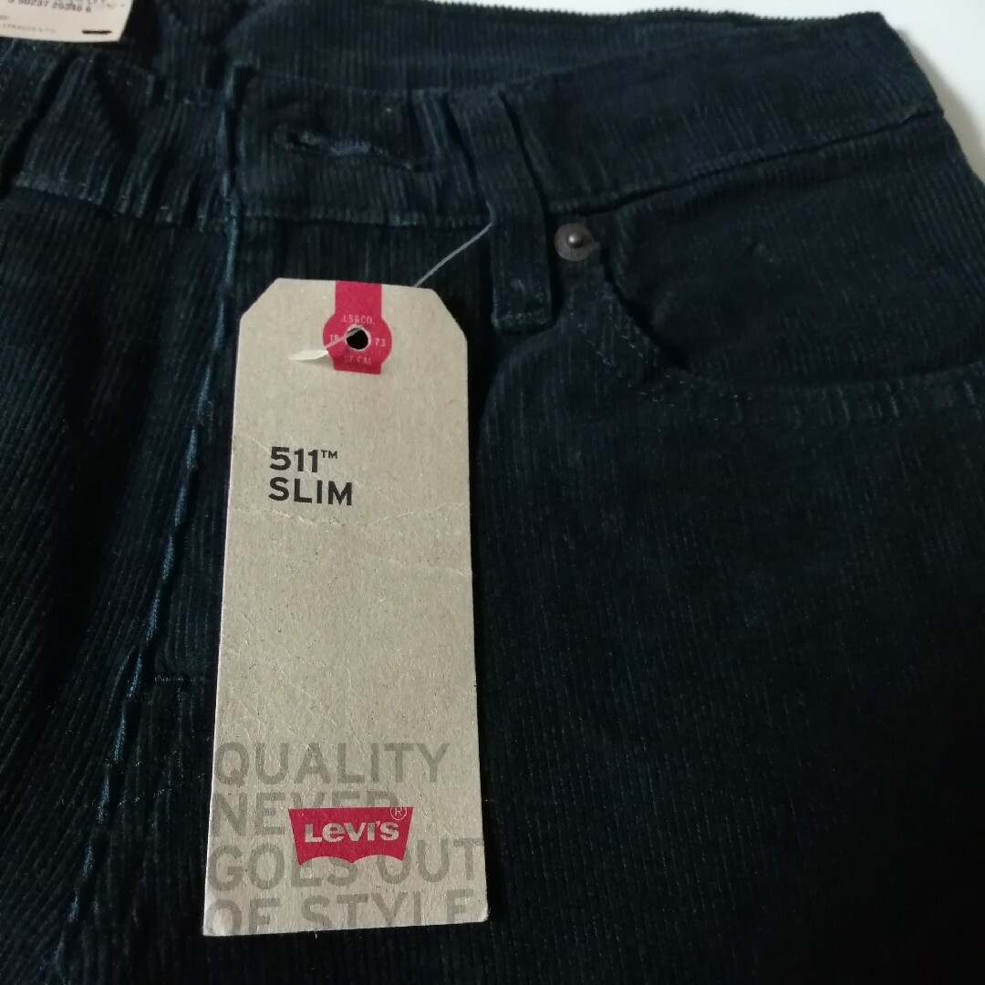 リーバイス 511 スリム コーデュロイ 黒 ストレッチ パンツ Levi's（リーバイス） 511 スリムフィット WARP STR CORD