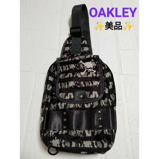 オークリー(Oakley)の【№659】✅オークリー OAKLEY ボディバック ワンショルダー カモフラ(ボディーバッグ)