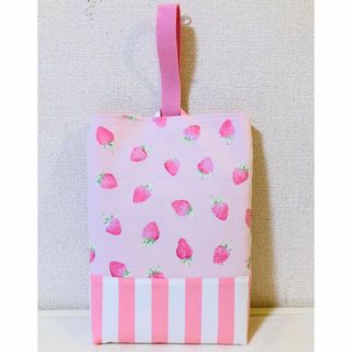 いちご　上履き入れ　シューズ袋　ハンドメイド(外出用品)