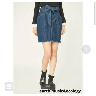 アースミュージックアンドエコロジー(earth music & ecology)のUSA COTTONデニムスカート(タックリボン)(ひざ丈スカート)