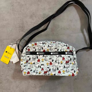 レスポートサック(LeSportsac)の[新品]レスポートサック　スヌーピー　ショルダーバッグ　トラベル旅行プレゼント(ショルダーバッグ)