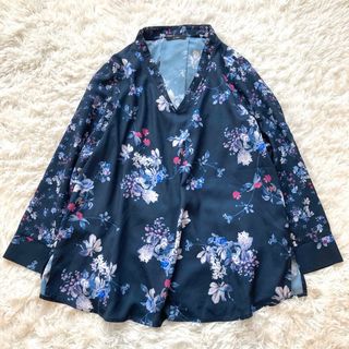 URBAN RESEARCH ROSSO - 美品　アーバンリサーチロッソ　七分袖　花柄ブラウス　プルオーバー　ネイビー