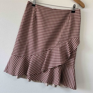 ジュンコシマダ(JUNKO SHIMADA)の美品　49AV.junko shimada サイズ40 スカート(ひざ丈スカート)