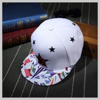 【早い者勝ち】キャップ　ストリート　ロゴ　韓国　白　ハット(キャップ)