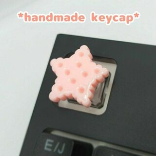 自作キーキャップ ピンク色　星のいちごクッキー キートップ　スター かわいい(PC周辺機器)