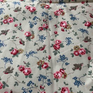 Cath Kidston - キャスキッドソン　フラワーバード　ハギレ　巾140/48cm