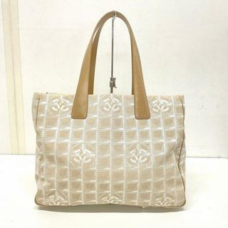 シャネル(CHANEL)のCHANEL(シャネル) トートバッグ ニュートラベルライントートMM グレーベージュ×アイボリー ゴールド金具 ナイロンジャガード×レザー(トートバッグ)