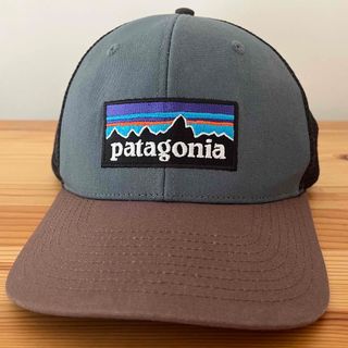 patagonia メッシュキャップ