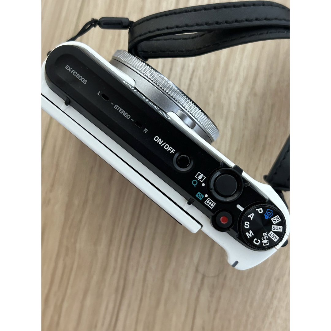 CASIO デジタルカメラ HIGH SPEED EXILIM EX-FC300 CASIO デジタルカメラ HIGH SPEED EXILIM EX-FC300