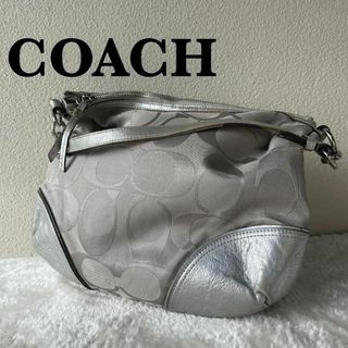 コーチ(COACH)の美品✨COACHコーチセミショルダーバッグトートバッグシルバー銀シグネチャー総柄(ショルダーバッグ)