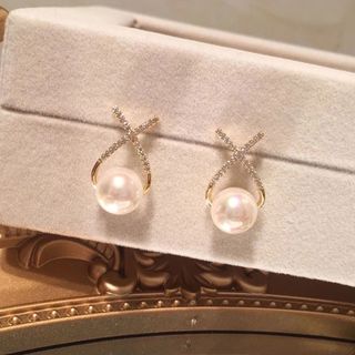 【大人気】 大粒　パール　ホワイト　ピアス　きれいめ　結婚式　ドレス(ピアス)