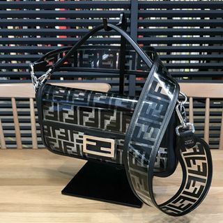 FENDI - 超美品 フェンディ 入手困難 マンマバケット クリア 透明 ショルダーバッグ