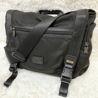 トゥミ(TUMI)の【美品】TUMI トゥミ  2way メッセンジャーバッグ　ブラック　ナイロン(メッセンジャーバッグ)