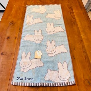 ミッフィー(miffy)の【新品】ミッフィー　フェイスタオル 約34×80cm うさぎがいっぱい(キャラクターグッズ)