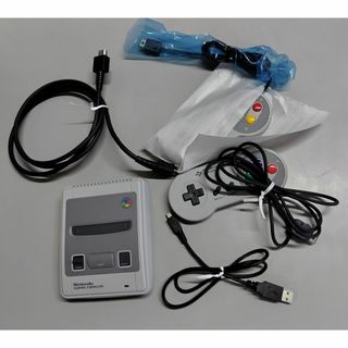 ニンテンドウ(任天堂)のニンテンドークラシックミニ　スーパーファミコン(家庭用ゲーム機本体)