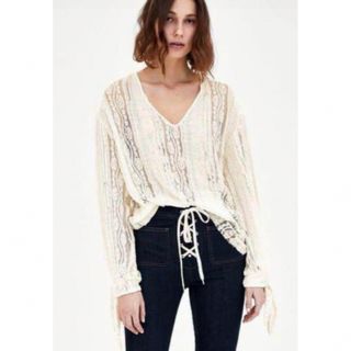 ザラ(ZARA)のZARA  Vネックレーストップス(カットソー(長袖/七分))