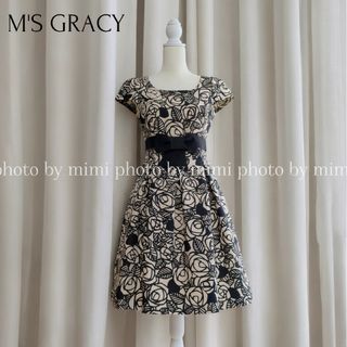 エムズグレイシー(M'S GRACY)のM'S GRACY*ローズプリントワンピース(ひざ丈ワンピース)