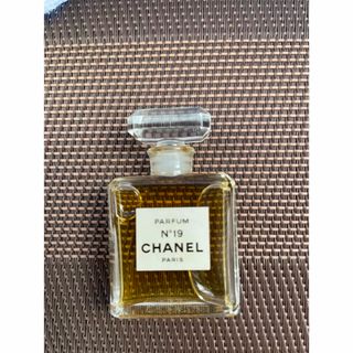 CHANEL - シャネル No.19 パルファム 7ml 香水