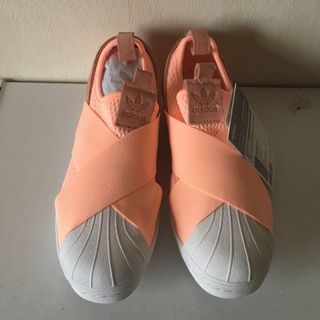 アディダス(adidas)の【タグ付新品】adidas Superstar Slip On W オレンジ(スニーカー)