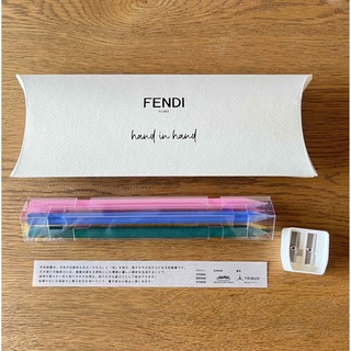 フェンディ(FENDI)のFENDI フェンディhand in hand ノベルティ色鉛筆  非売品(色鉛筆)