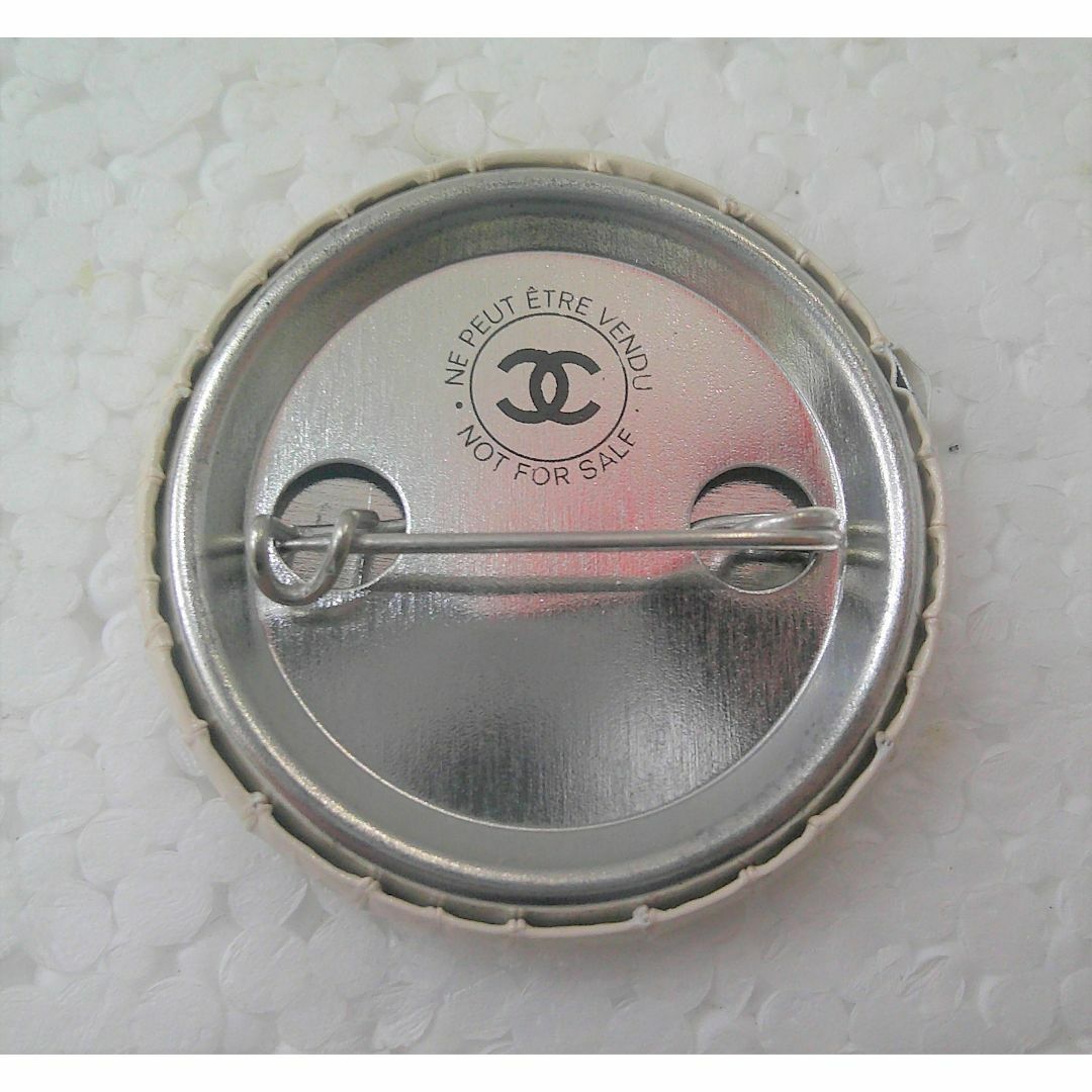 CHANEL - ☆未使用 美品 CHANEL シャネル 缶バッジ ロゴ CHANEL - ☆未使用 美品 CHANEL シャネル 缶バッジ ロゴ