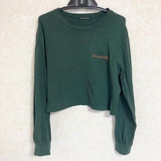 ダークグリーン ショート丈 クロップド ロンＴ Tシャツ ロゴ 刺繍(Tシャツ(長袖/七分))