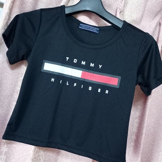 TOMMY　HILFIGER クロップドTシャツ　トミー(Tシャツ(半袖/袖なし))