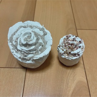 ハンドメイド　紙粘土　薔薇 バラ(置物)