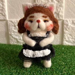 羊毛フェルト　ハンドメイド　ブサ猫メイド(ぬいぐるみ)