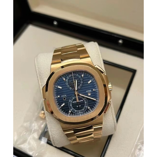 パテックフィリップ(PATEK PHILIPPE)のPATEK PHILIPPEノーチラス トラベルタイム クロノグラフ (腕時計(アナログ))