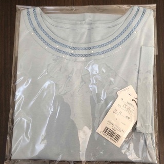 新品　半袖カットソー　Tシャツ　M〜L 水色(Tシャツ(半袖/袖なし))