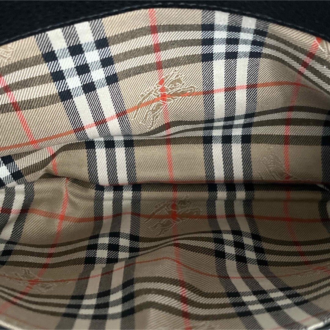 BURBERRY - バーバリーズ ショルダーバッグ ゴールド金具 斜 BURBERRY - バーバリーズ ショルダーバッグ ゴールド金具 斜