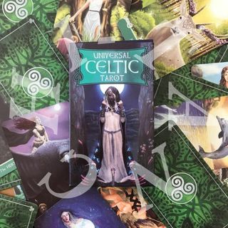 UNIVERSAL CELTIC TAROT ケルティック　タロット　カード